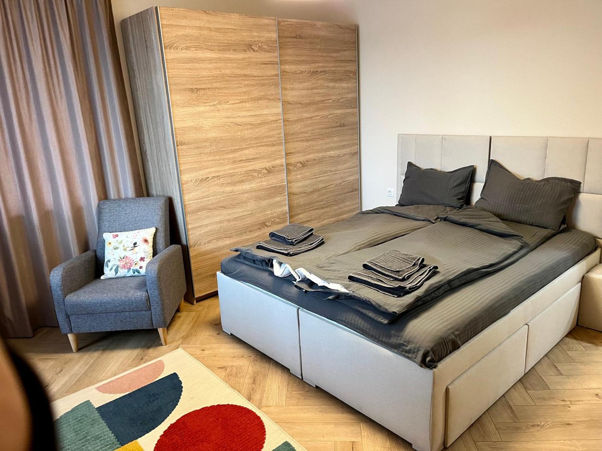 Parkview Luxury In City Center 8 Veliko Tărnovo Exteriör bild